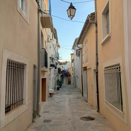 Quiet Street In Old - Terrace, 250m To * Mèze
