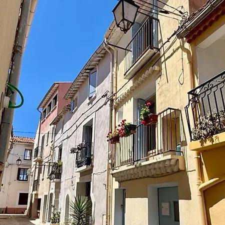 Hébergement de vacances Quiet Street In Old - Terrace, 250m To